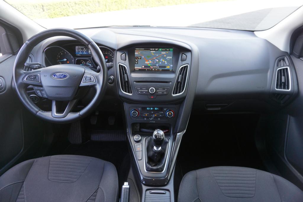 Ford Focus wagon 1.0 titanium edition climate / navi / cruise / parkeers. /