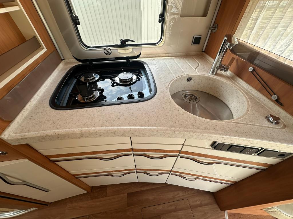 Hymer Onbekend b 778 sl c1 rijbewijs | jaar apk | jaar bovag | afleverbeurt