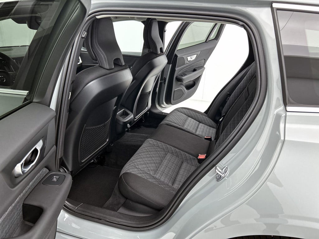 Volvo V60 2.0 b3 core | automaat | navigatie | climate control | camera | p