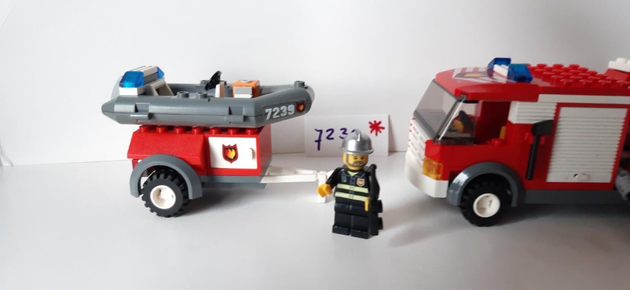 Lego 7239 brandweer ladderwagen met aanhanger en bootje