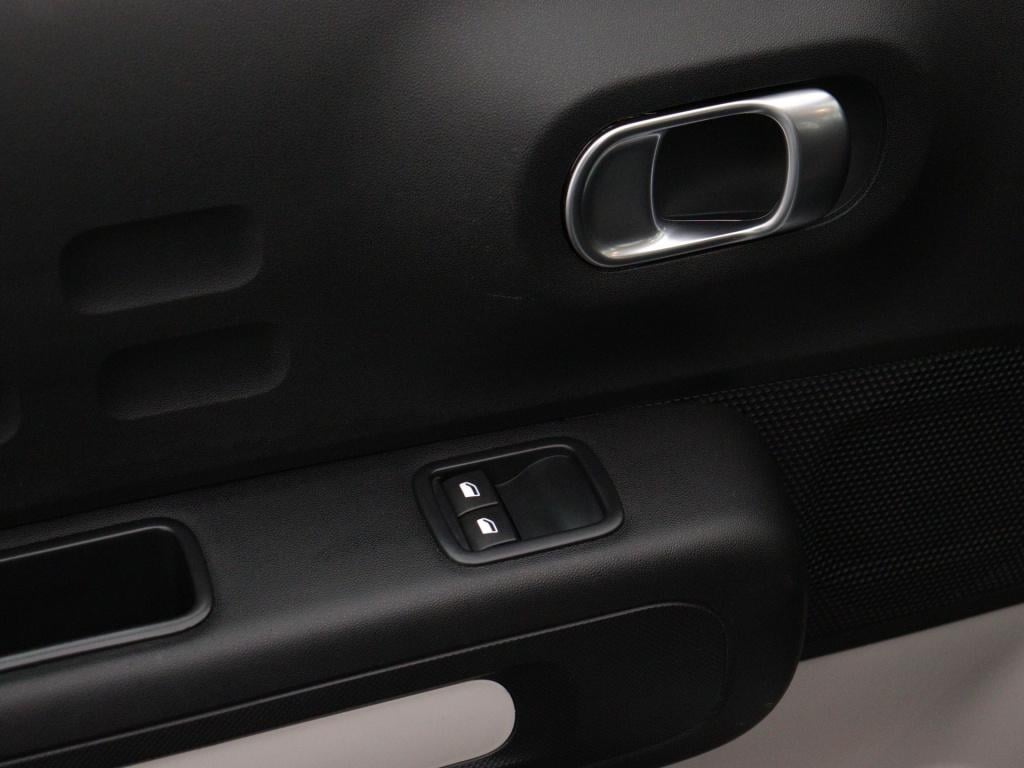 Citroen C3 82 pk feel | rijklaar | parkeersensoren achter | apple carplay /