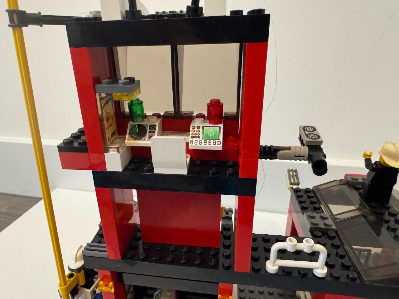 Complete Lego City Brandweerkazerne set 7240.