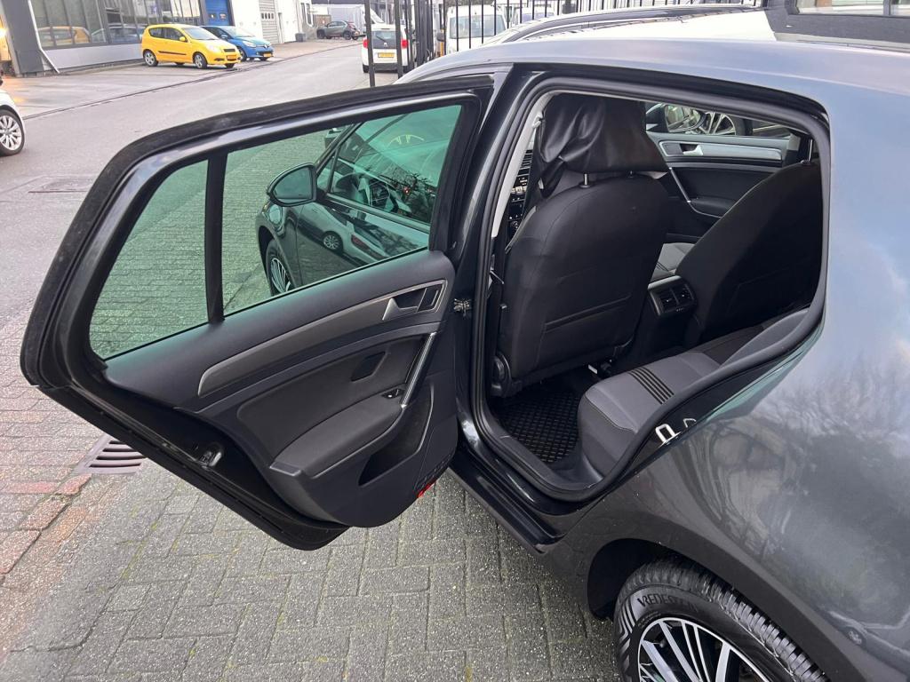 Volkswagen Golf 1.2 tsi connected series