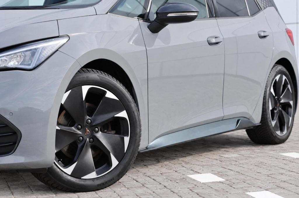 Cupra Born adrenaline 62 kwh 204pk | soh 94,8%