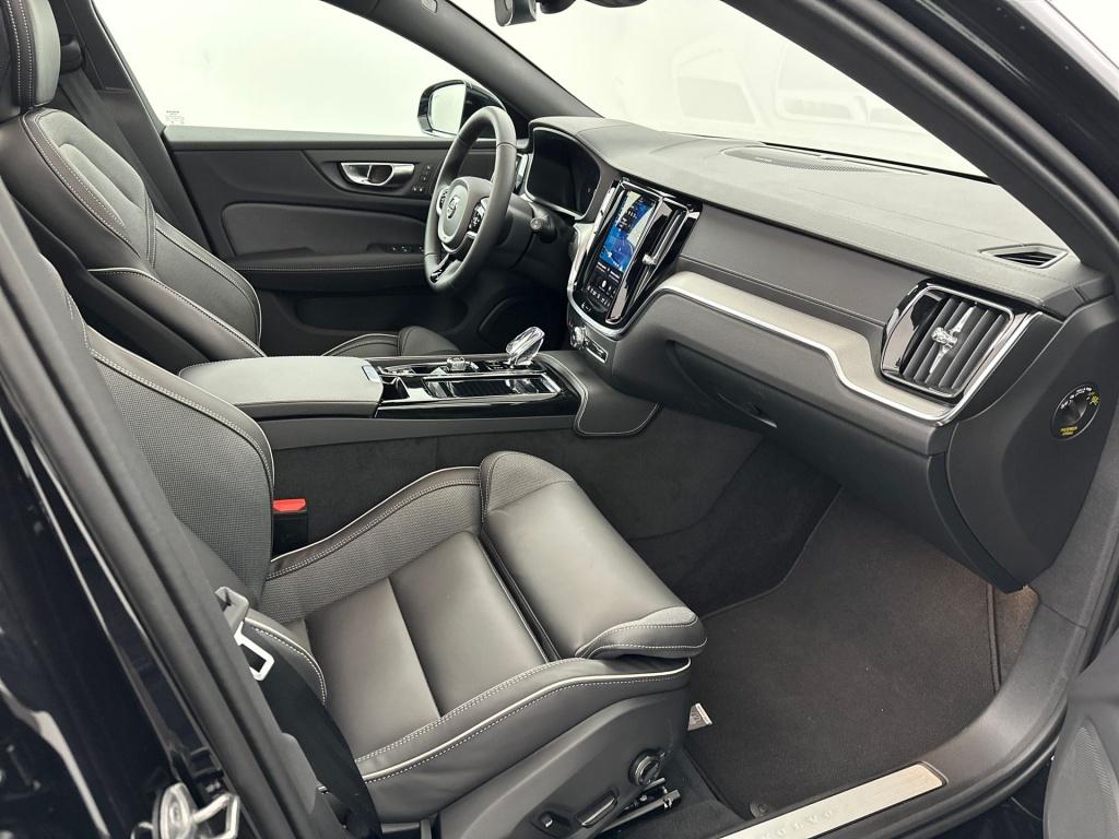 Volvo V60 t8 awd gt ultra dark performance edition