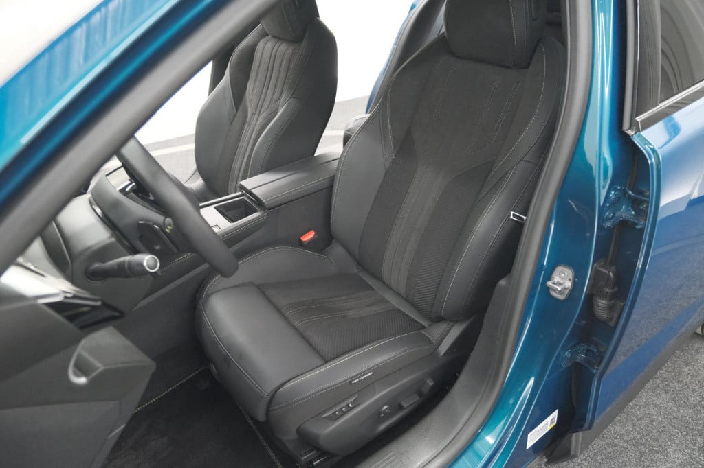 Peugeot 408 puretech 130 eat8 gt | 360 camera | adaptieve cruise control | 