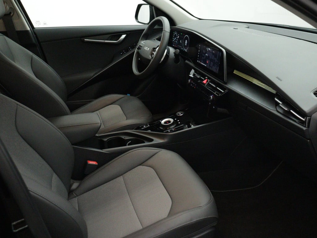Kia Niro Ev dynamicline 64.8 kwh | parkeercamera | navi |