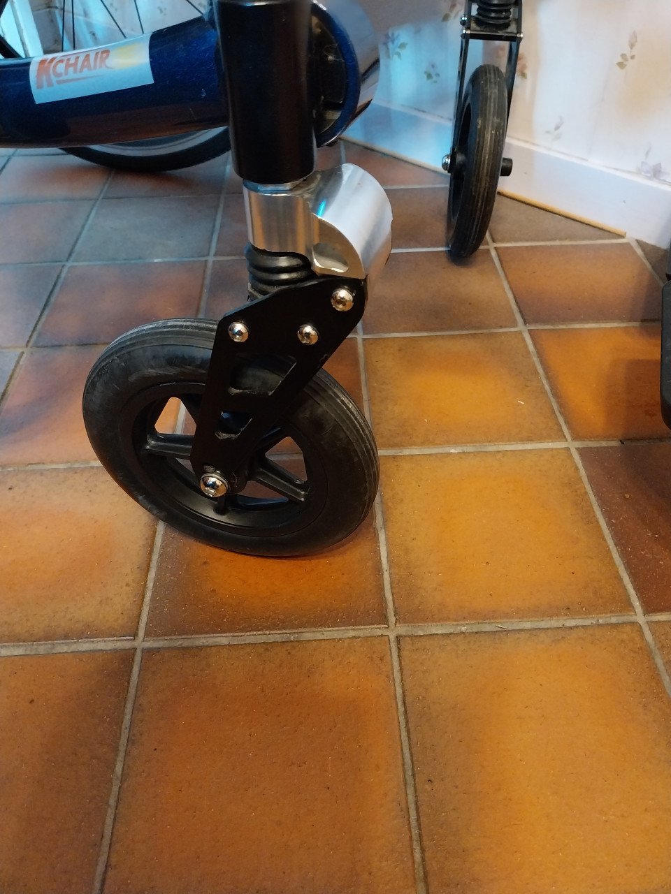 Volledig geveerde rolstoel