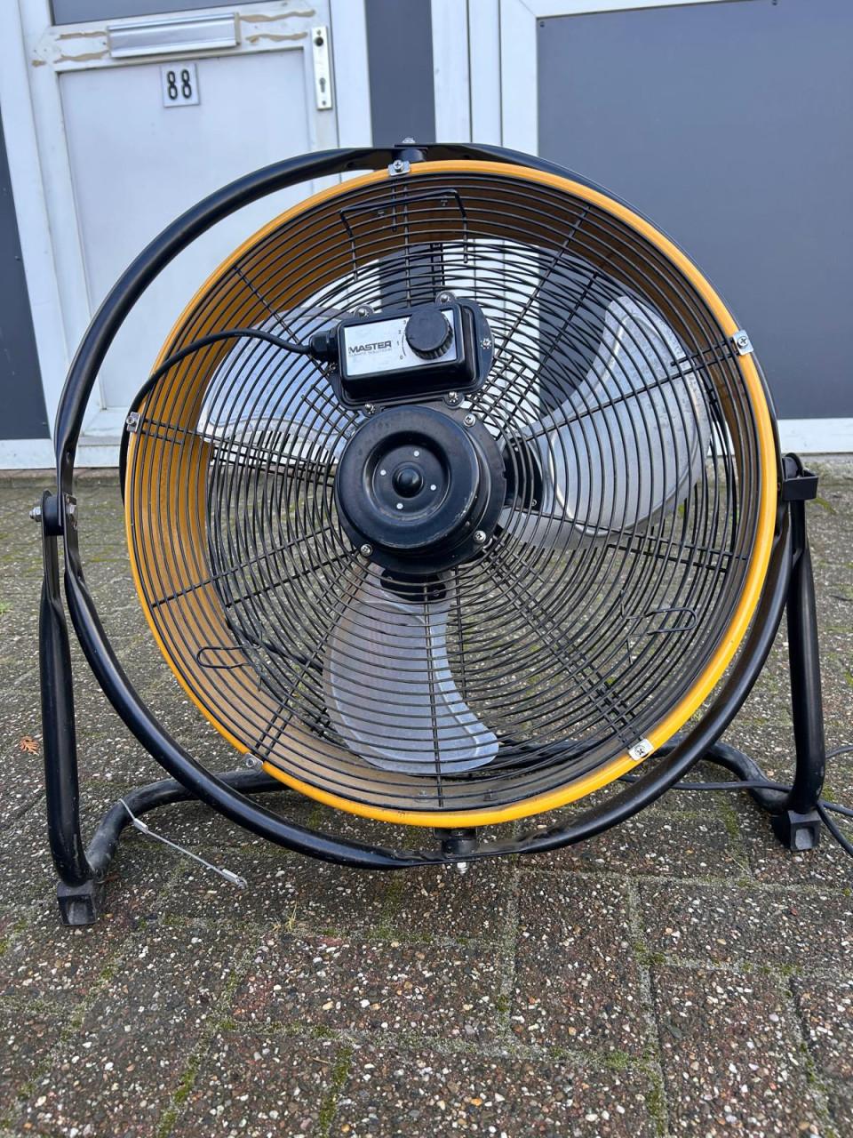 2X MASTER INDUSTRIELE VENTILATOR DF20 P 6600 M3-U