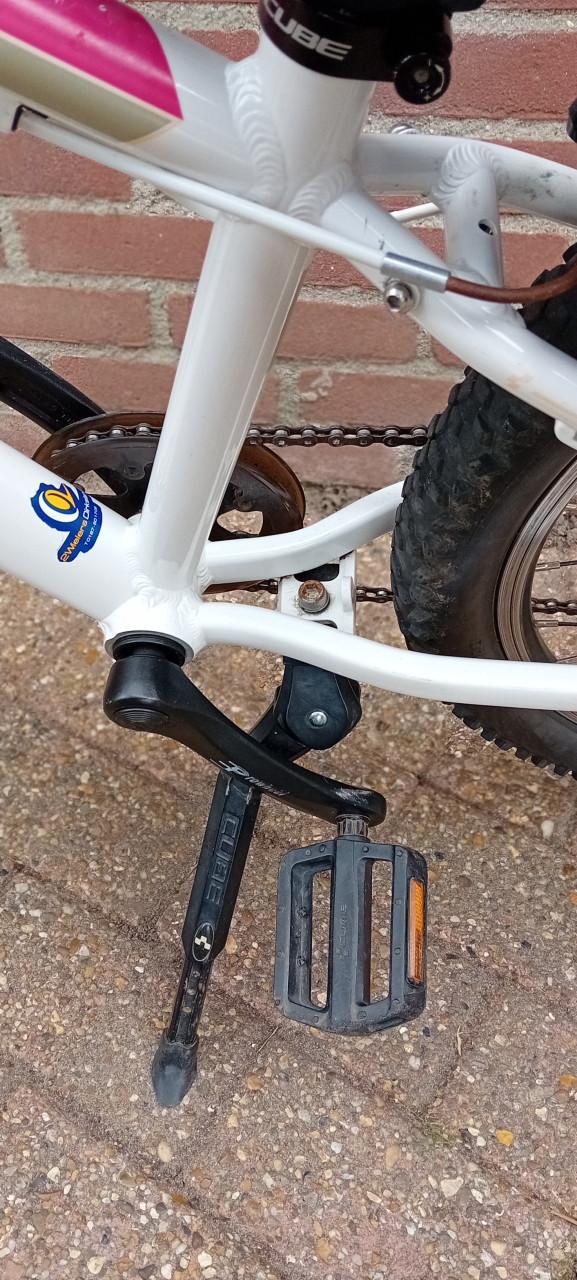 Meisjesfiets Cube 24 inch