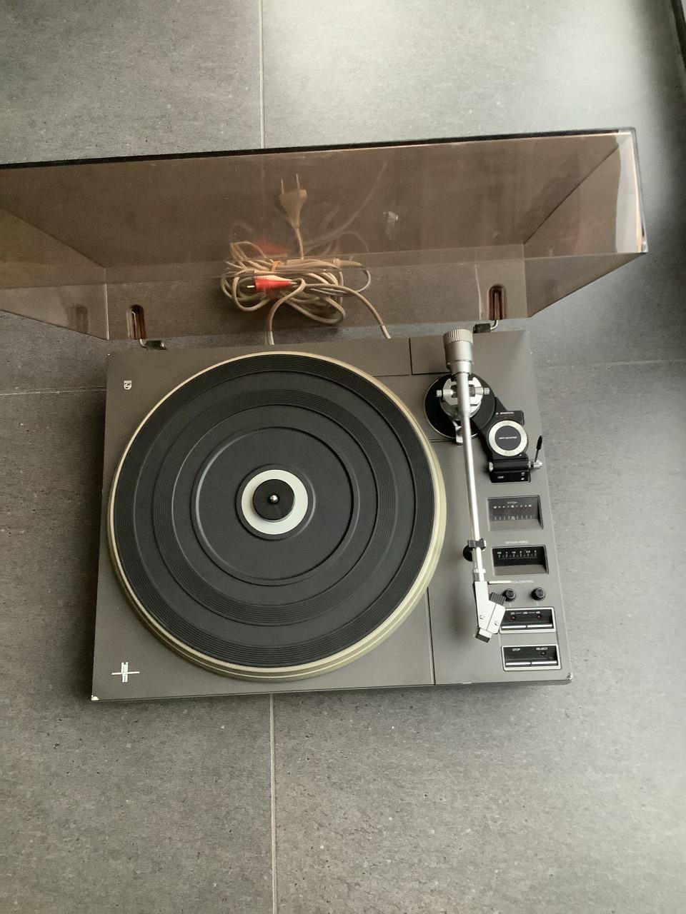 Philips super electronic Draaitafel 877 direct control.