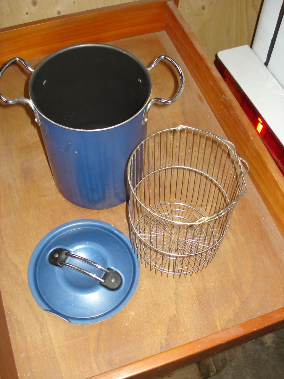 Pannenset Stella (rvs inductie )+  bak/braadpan+ overige pannen v.a.€2,00