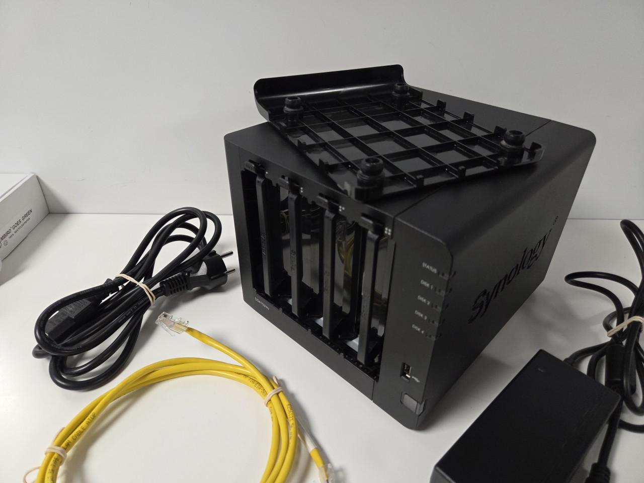 Synology NAS DS415 Play inclusief 3x 2tb WD RED