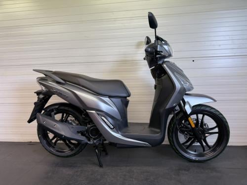 SYM Symphony – Woon-Werk Scooter – Grote Wielen – €2.499,-