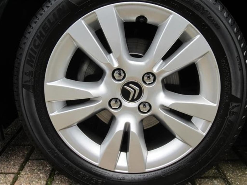 Citroen DS3 1.4 vti 95 chic airco/lmv/trekhaak