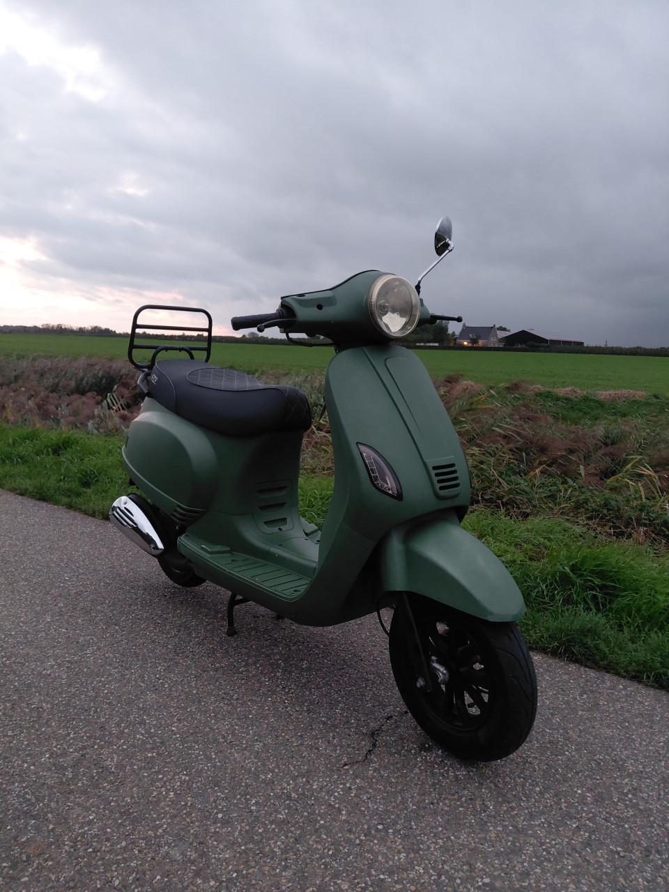 Nette scooter te koop