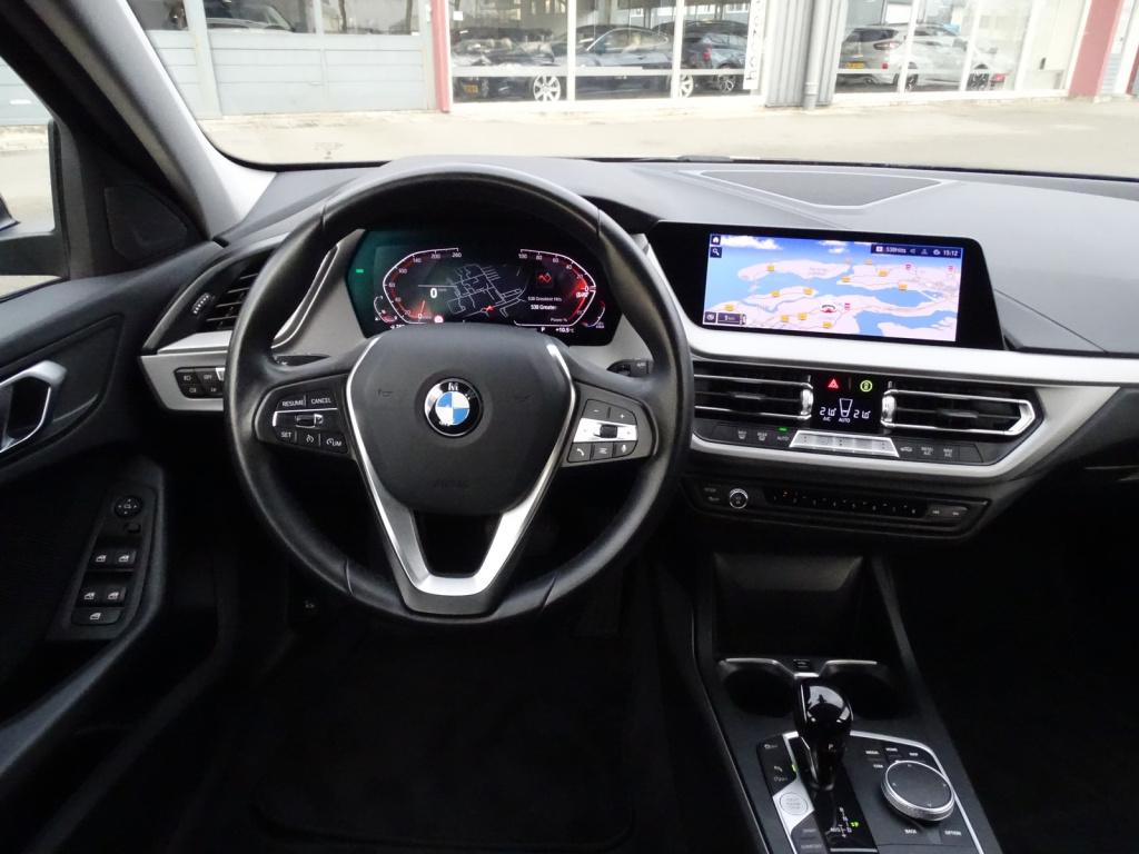 BMW 1 Serie 118i business edition | led | apple carplay /android auto