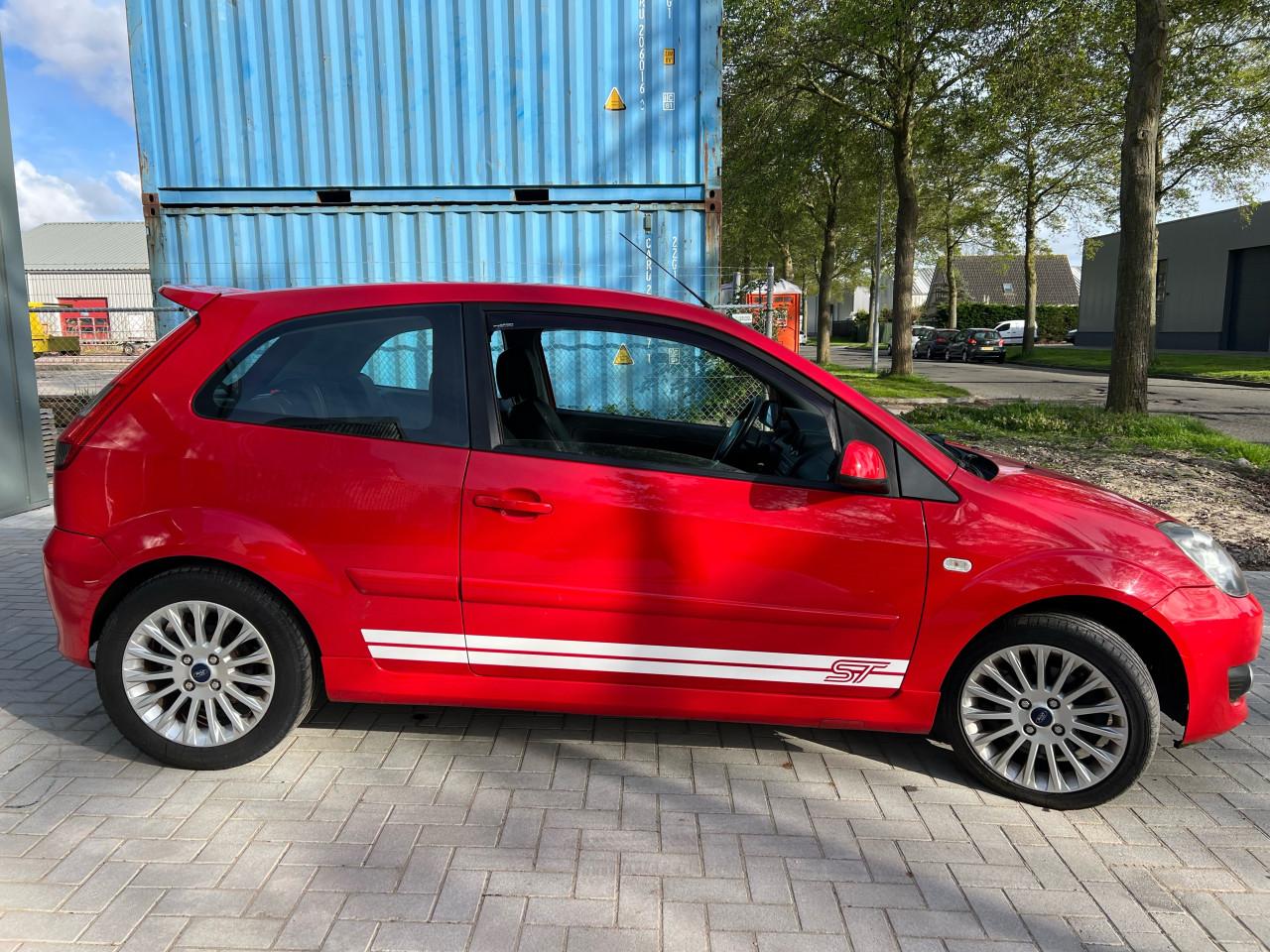 Ford Fiesta 2.0-16V ST 150PK 143.957KM