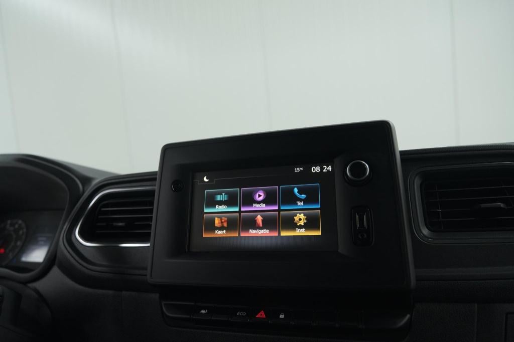 Renault Master t35 2.3 dci 135 l2h2 comfort | camera | vloerplaat | navigat