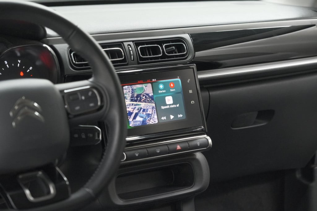 Citroen C3 puretech 82 feel edition | parkeersensoren | apple carplay | sto