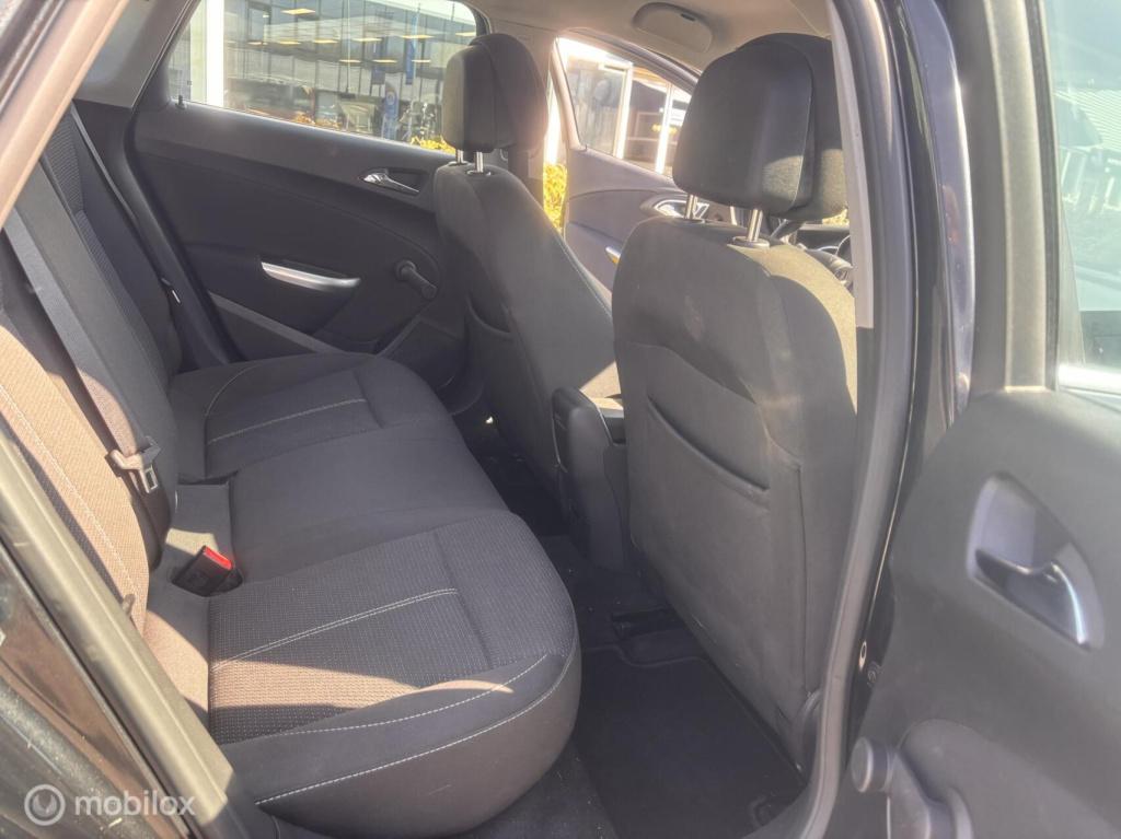 Opel Astra 1.4 turbo sport navi