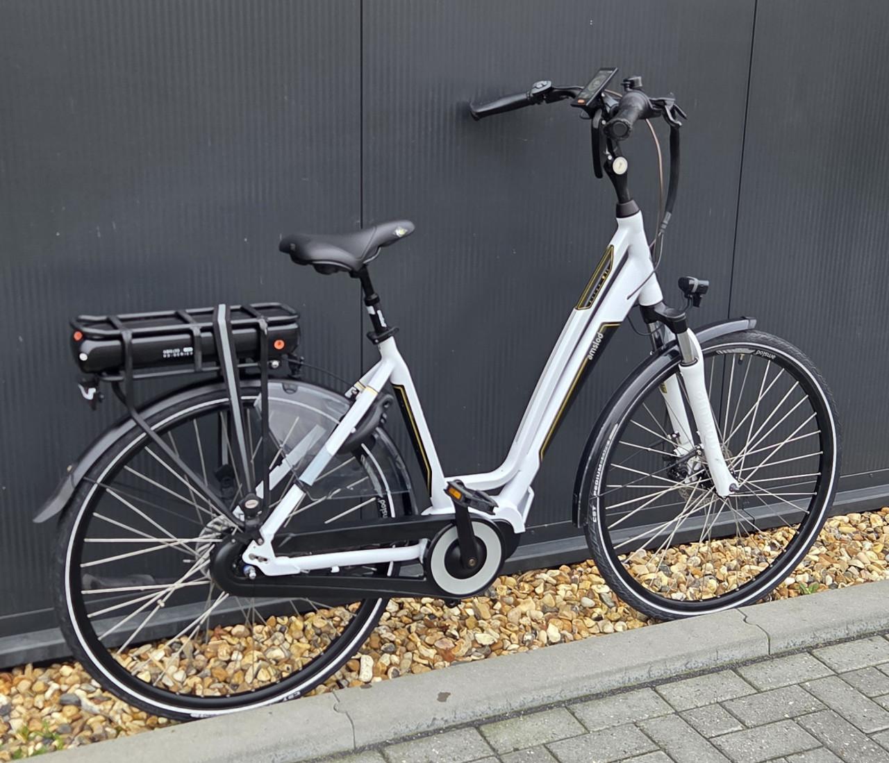 Mooie nette Amslod Aston MTX-600 53cm 600Wh