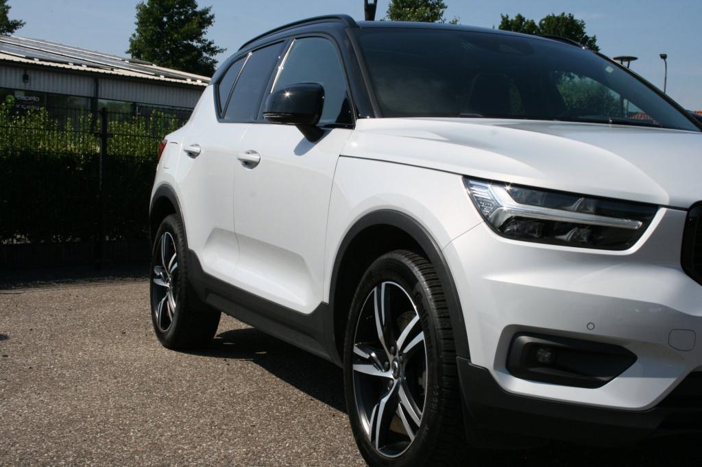 Volvo XC40 1.5 t5 recharge r-design / pano / 360camera / h&k