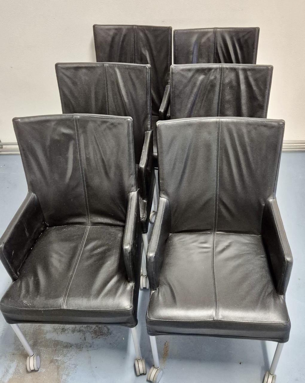Leren stoelen op wieltjes  6 stuks zwart