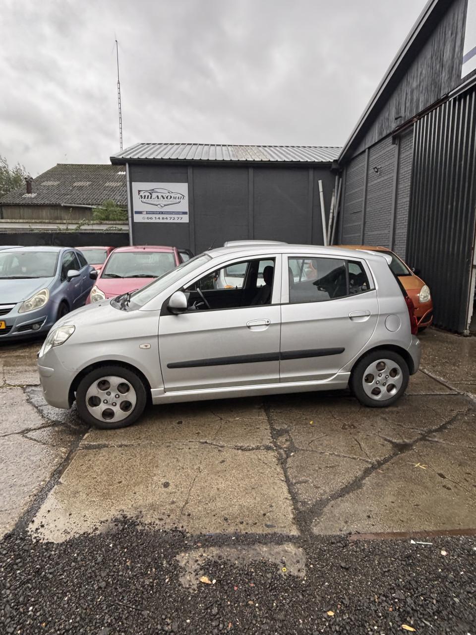 Kia picanto lage km jaar apk