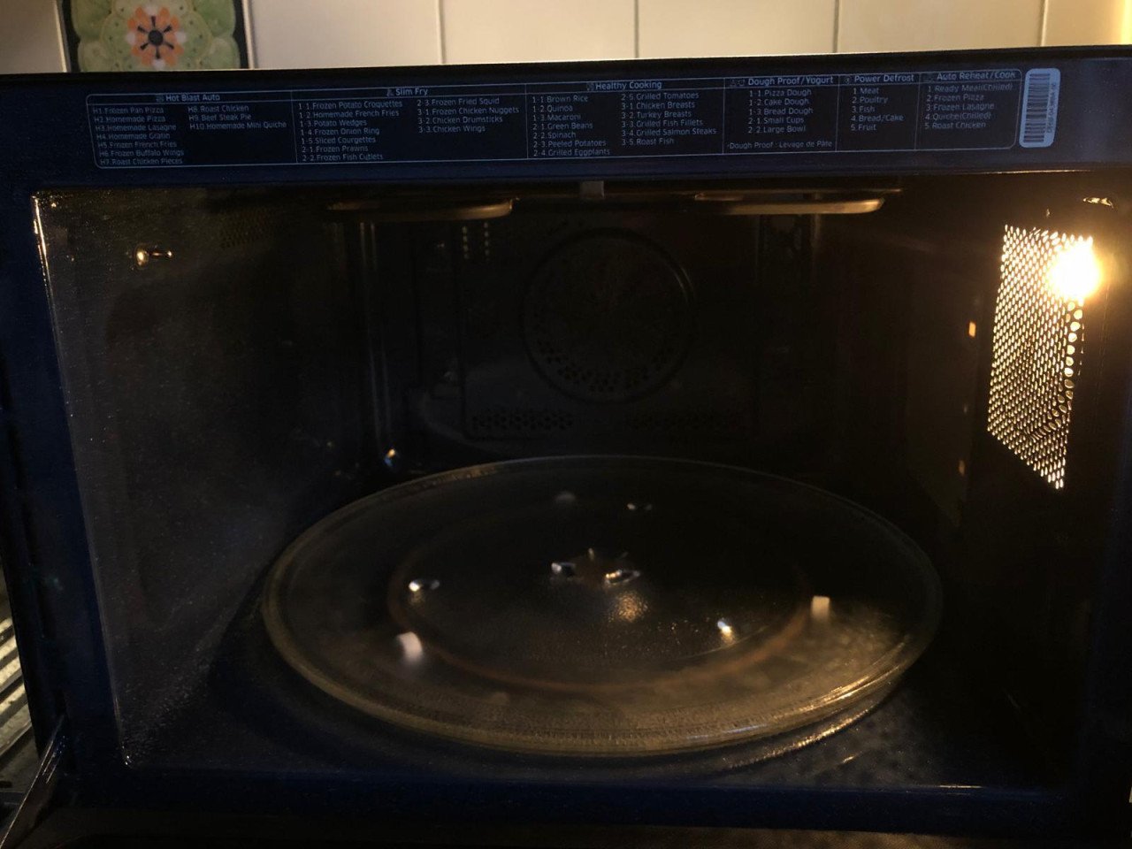 Zo goed als nieuwe Combi Magnetron 32L - Model: MC32K7055CK (augustus 2019)