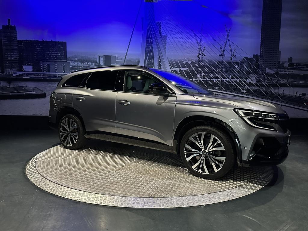 Renault Espace e-tech full hybrid 200 iconic 7p. *trekhaak*leder*panoramada