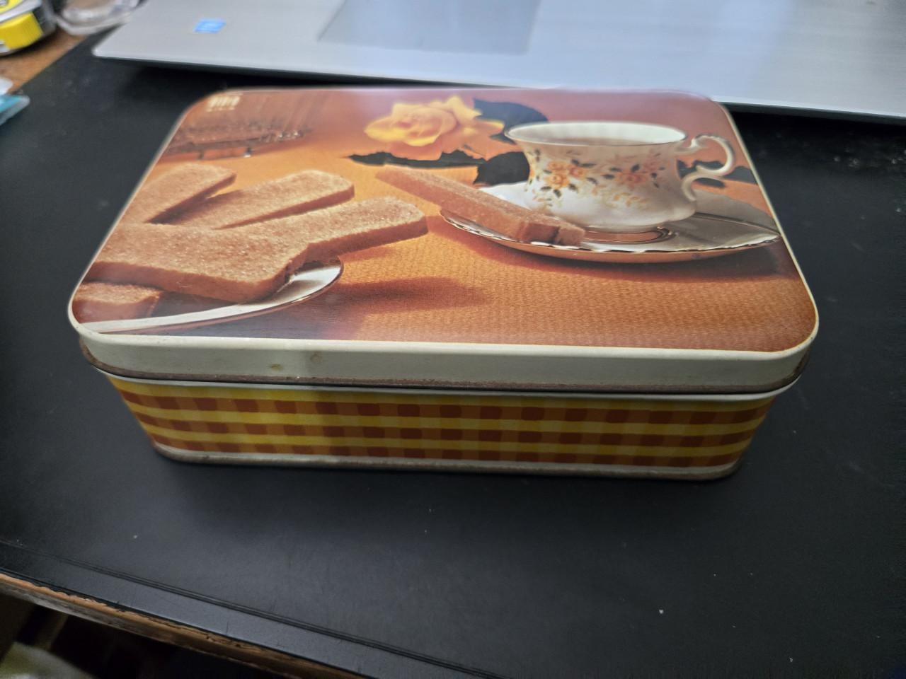 Vintage Verkade koektrommel  17.5x11.5x5.5cm