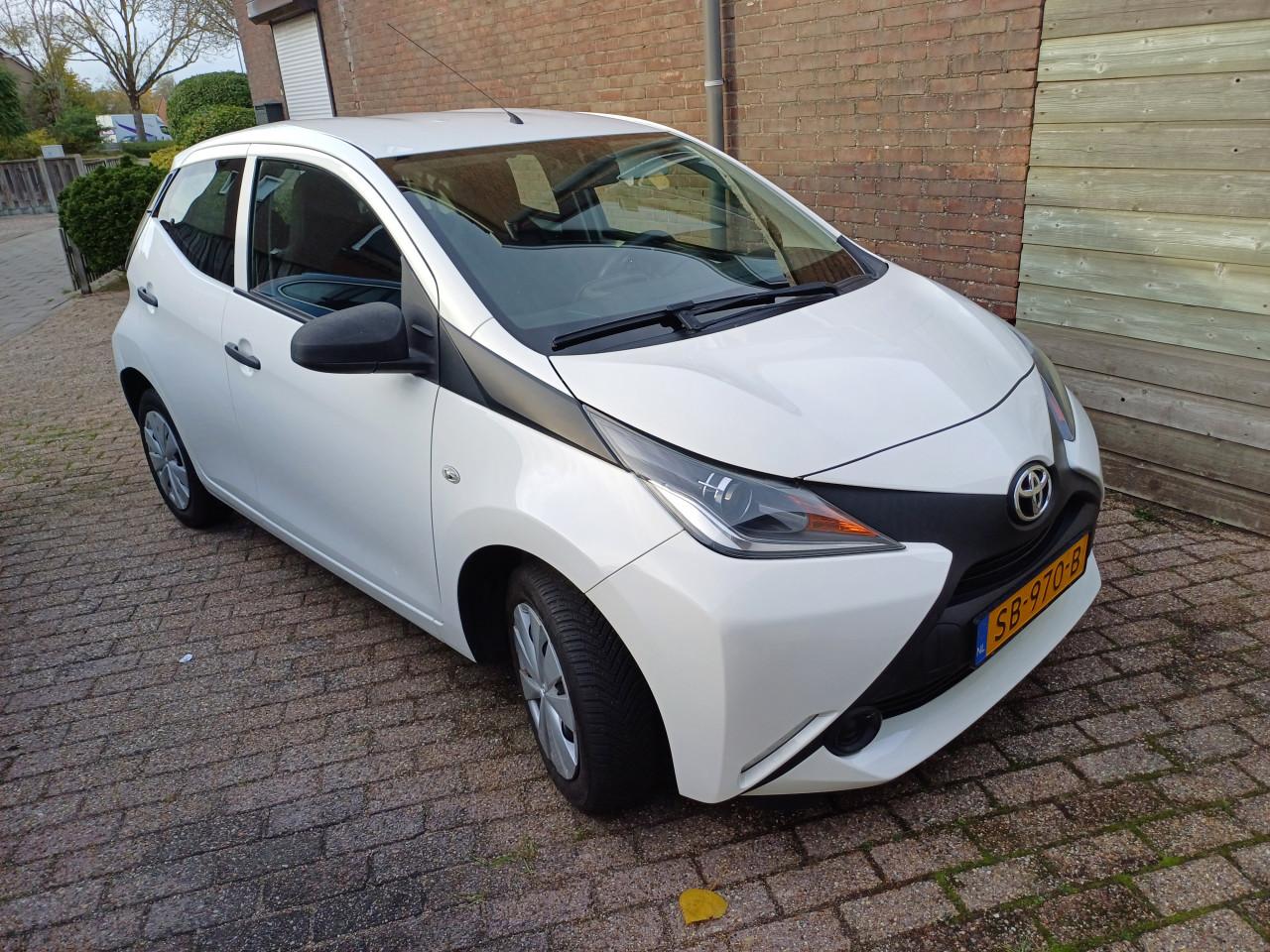 Te koop: Toyota Aygo 1.0 VVT-i x-fun – 2018 | Cool White | SB-970-B