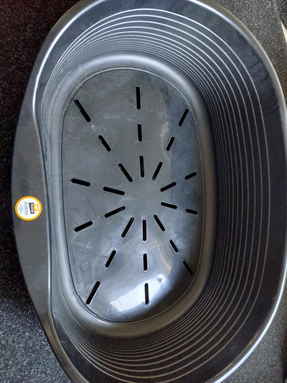 Kunststof zwarte hondenmand, merk Ferplast