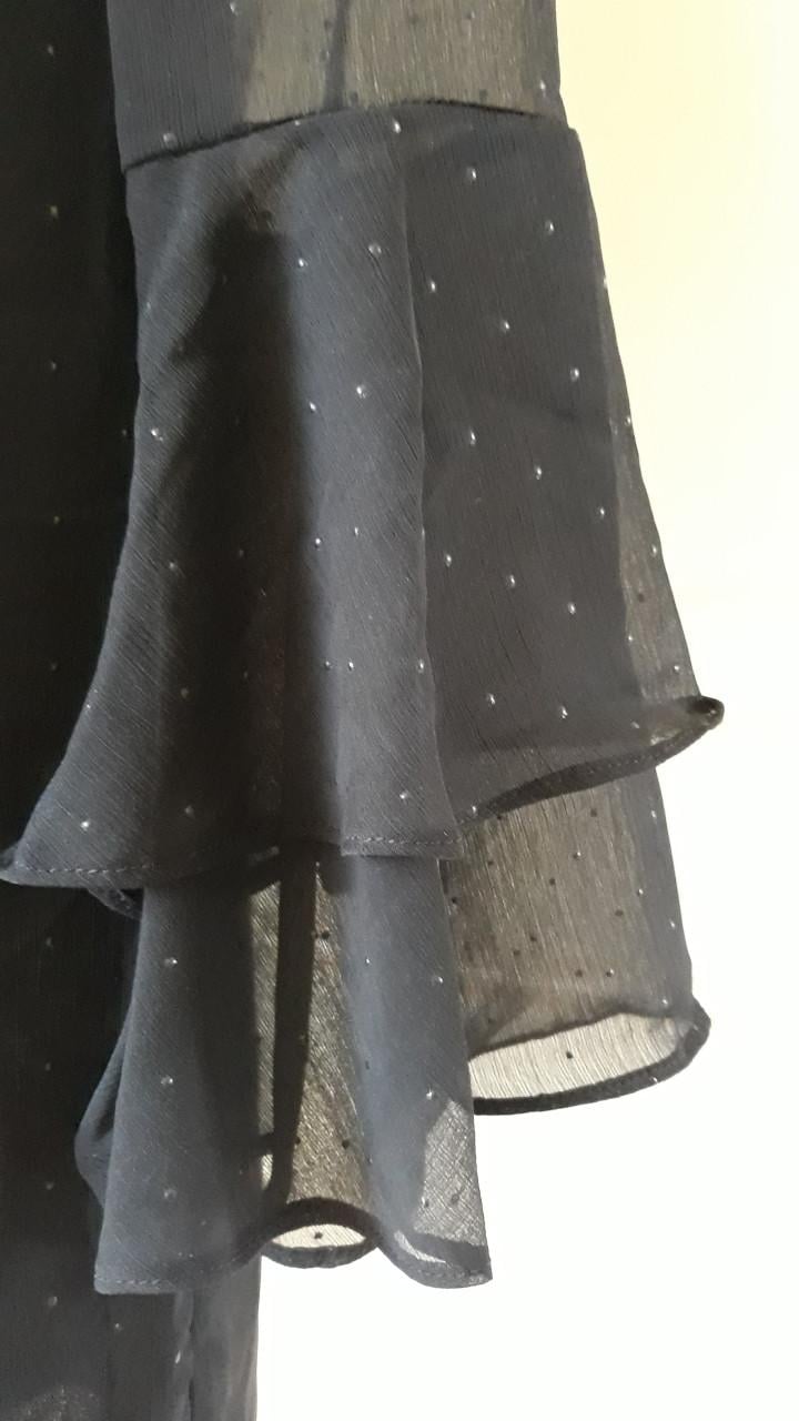 Als NIEUW: feestelijk zwart jurkje met leuke details, maat S