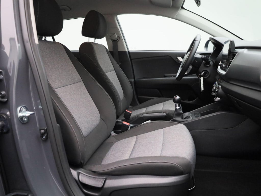 Kia Stonic 1.2 urban edition | lmv | parkeer sensoren | bluetooth | apple c