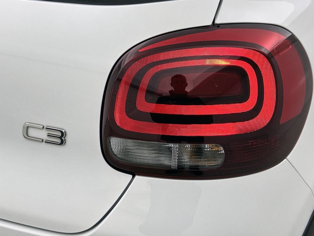 Citroen C3 82 pk shine | rijklaar | trekhaak | stoelverwarming | apple carp