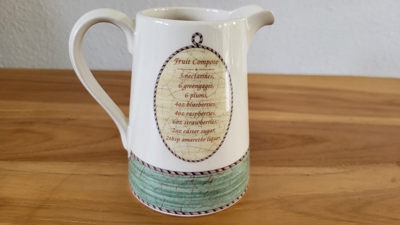 Wedgwood Sarah's Garden melkkan h 11 cm