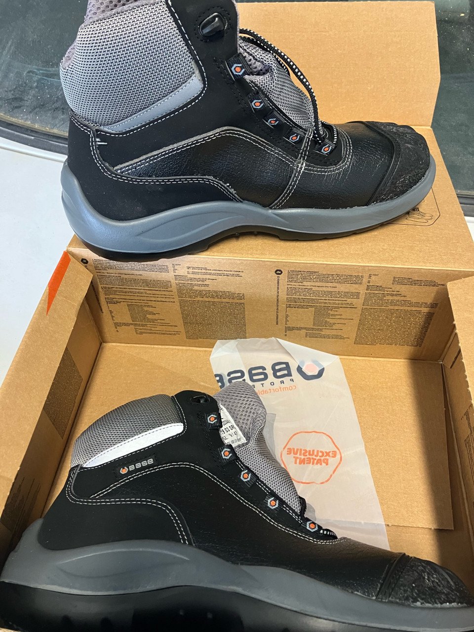 Werkschoenen.