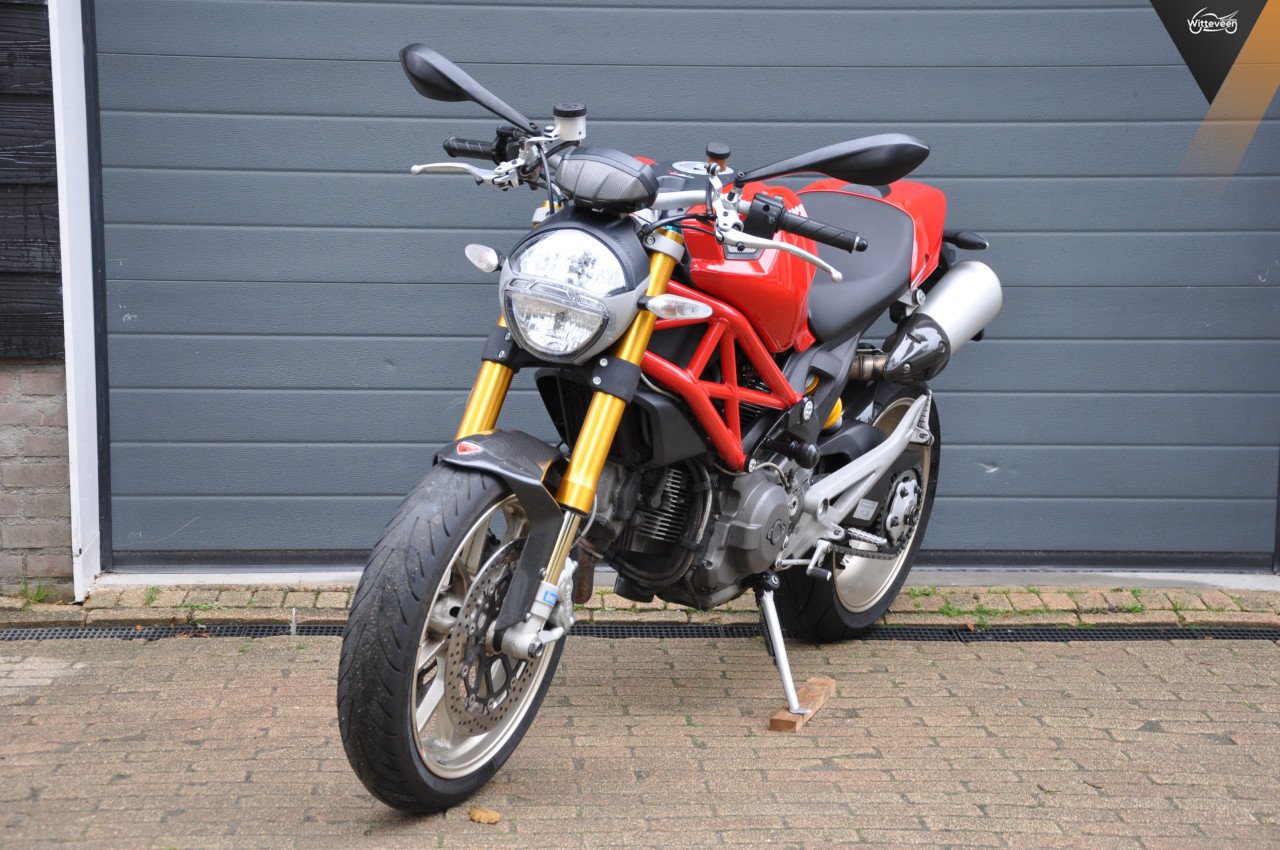 Ducati Monster 1100 S