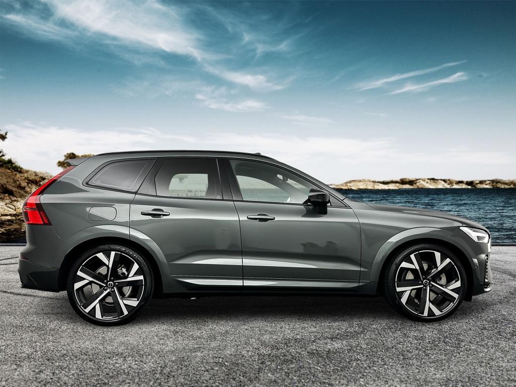 Volvo XC60 t8 ultra dark executive edition recharge awd