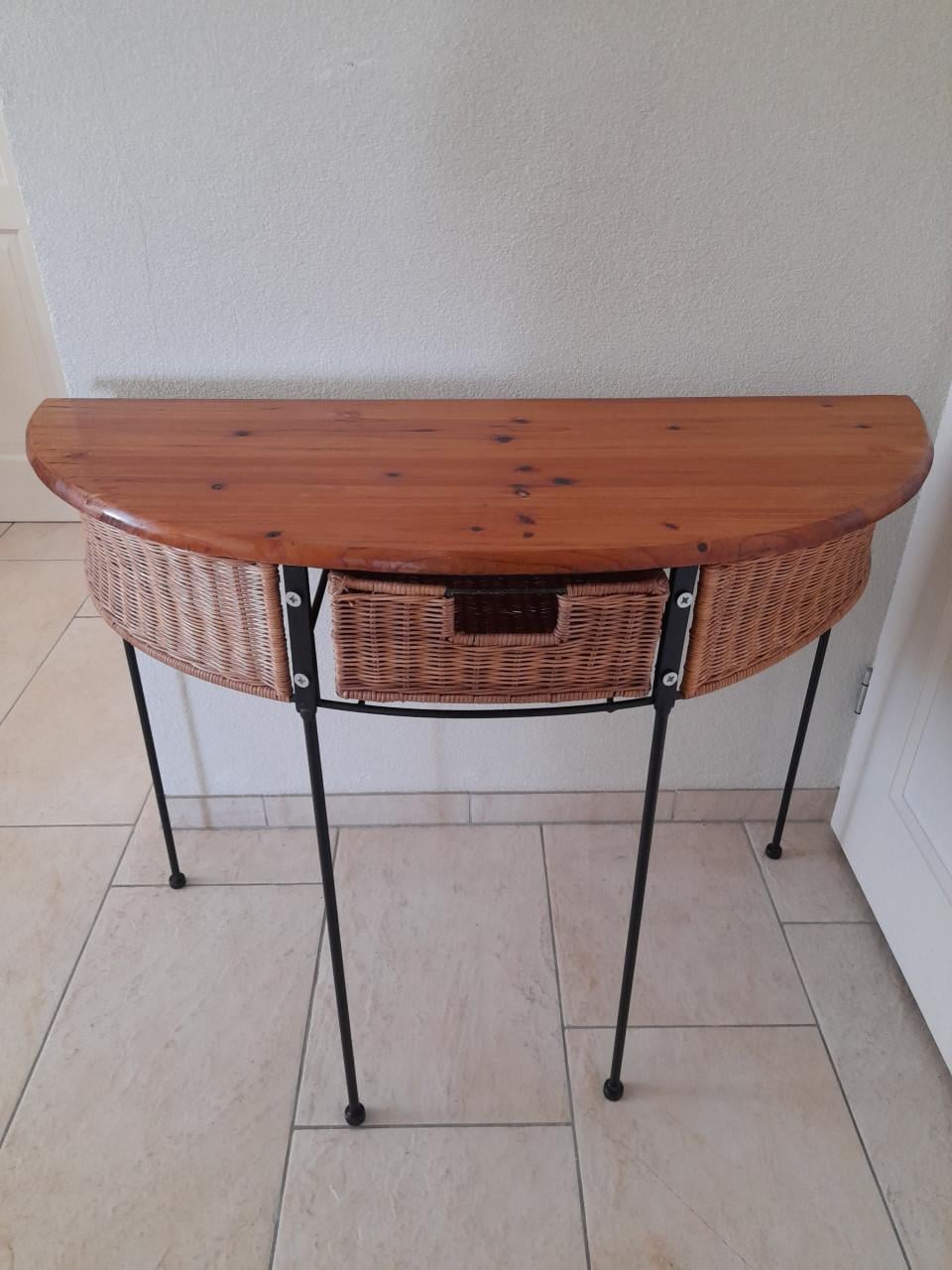 Side table  100 x 40 x 76H ( in goede staat)