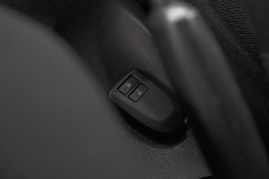 Peugeot 108 1.0 e-vti première | camera | climate control | 15 inch lichtme