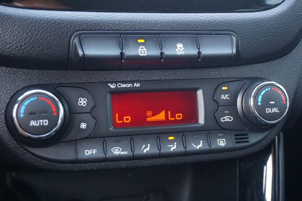 Kia Cee'd sportswagon 1.6 gdi businessline climate / navi / cruise / camera