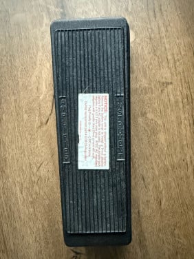 Dunlop cry baby wah pedal