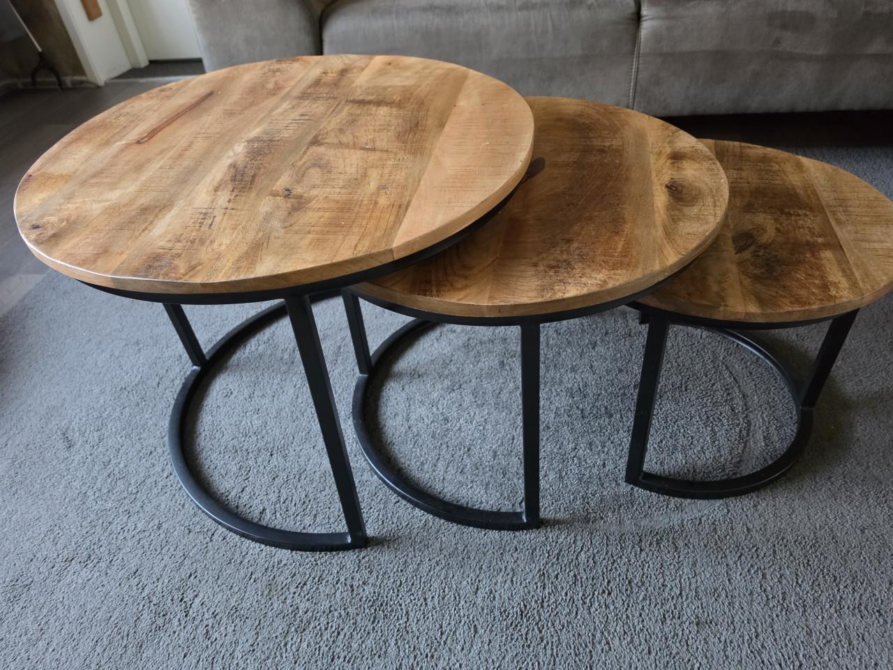 3 mangohouten salontafels zgan