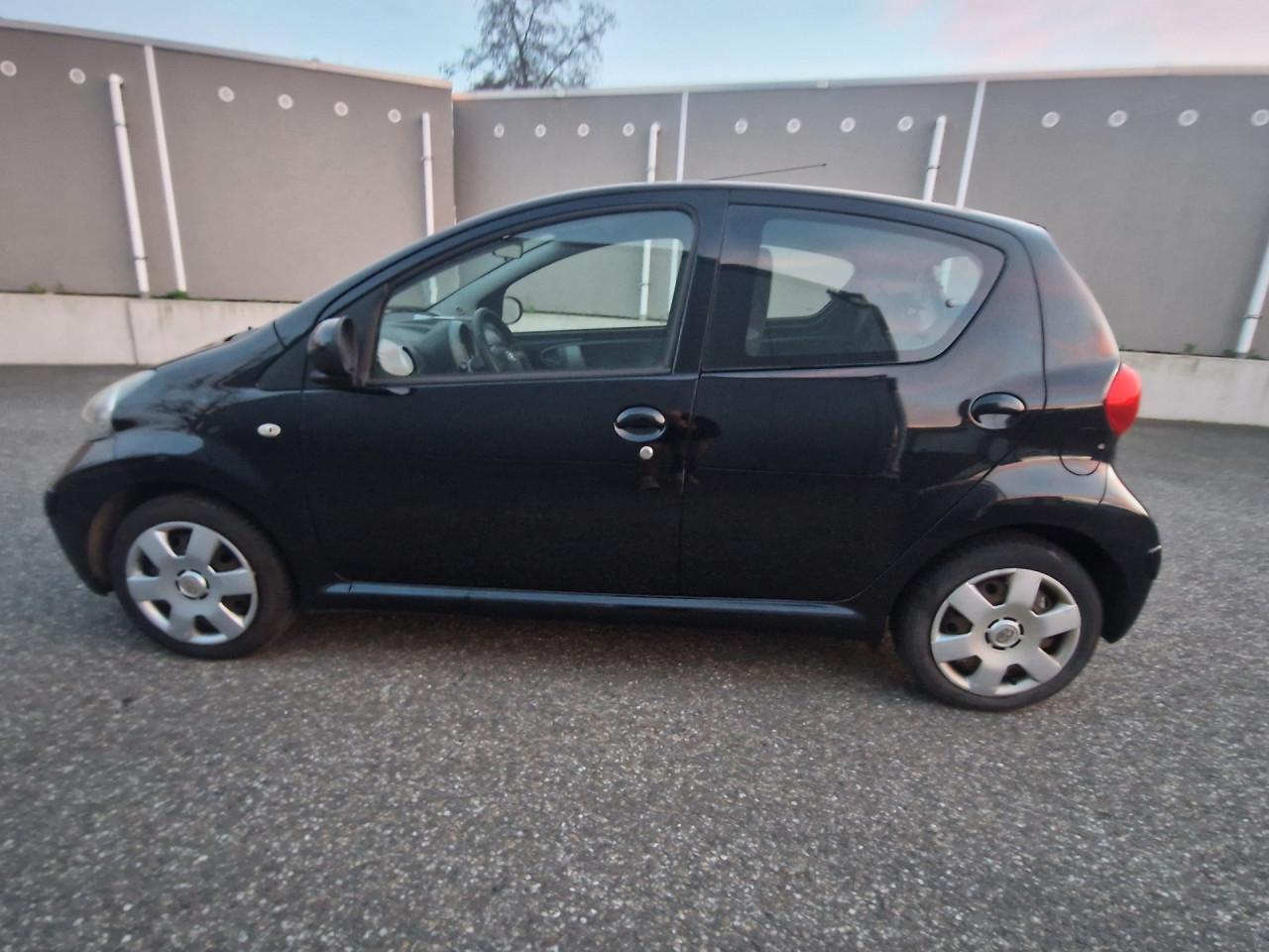 Toyota Aygo 1.0-12V +
