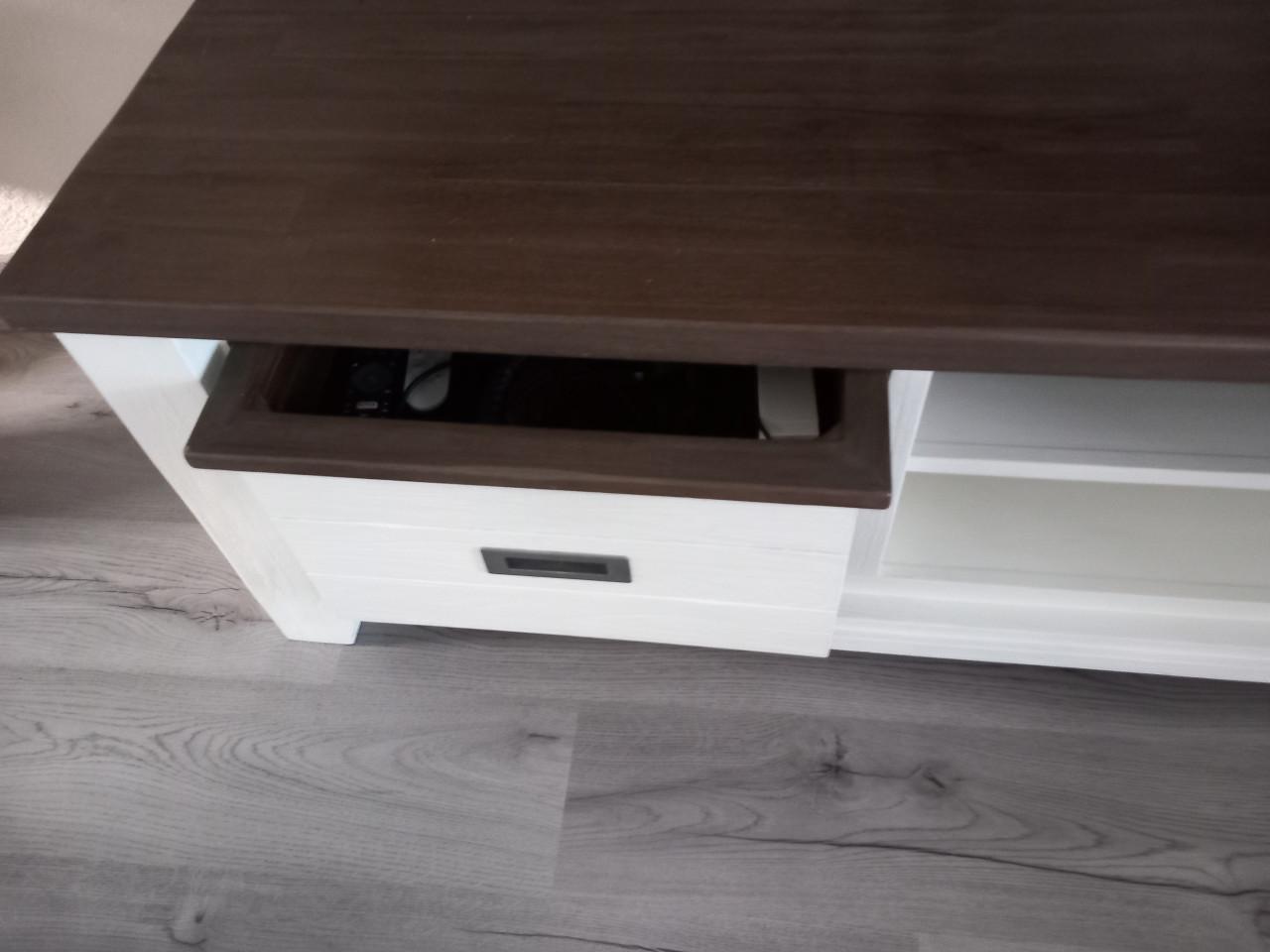 Tv kast Henders & Hazel