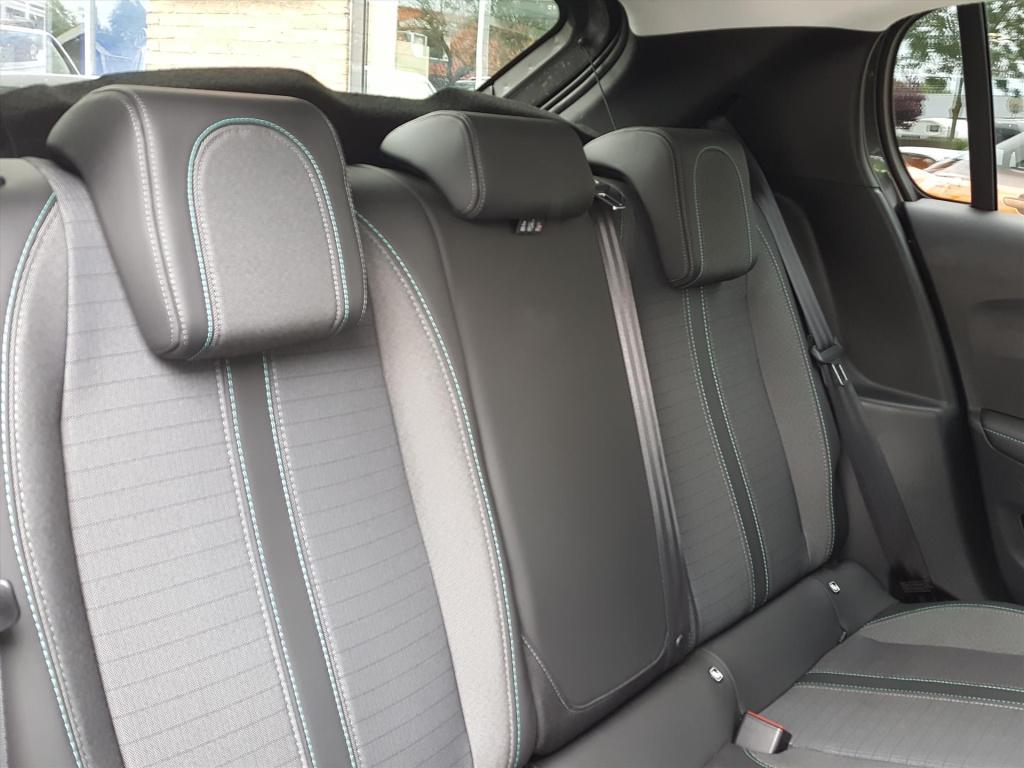 Peugeot 208 allure 1.2 pt-130pk automaat (eat8) navigatie | cruise & climat