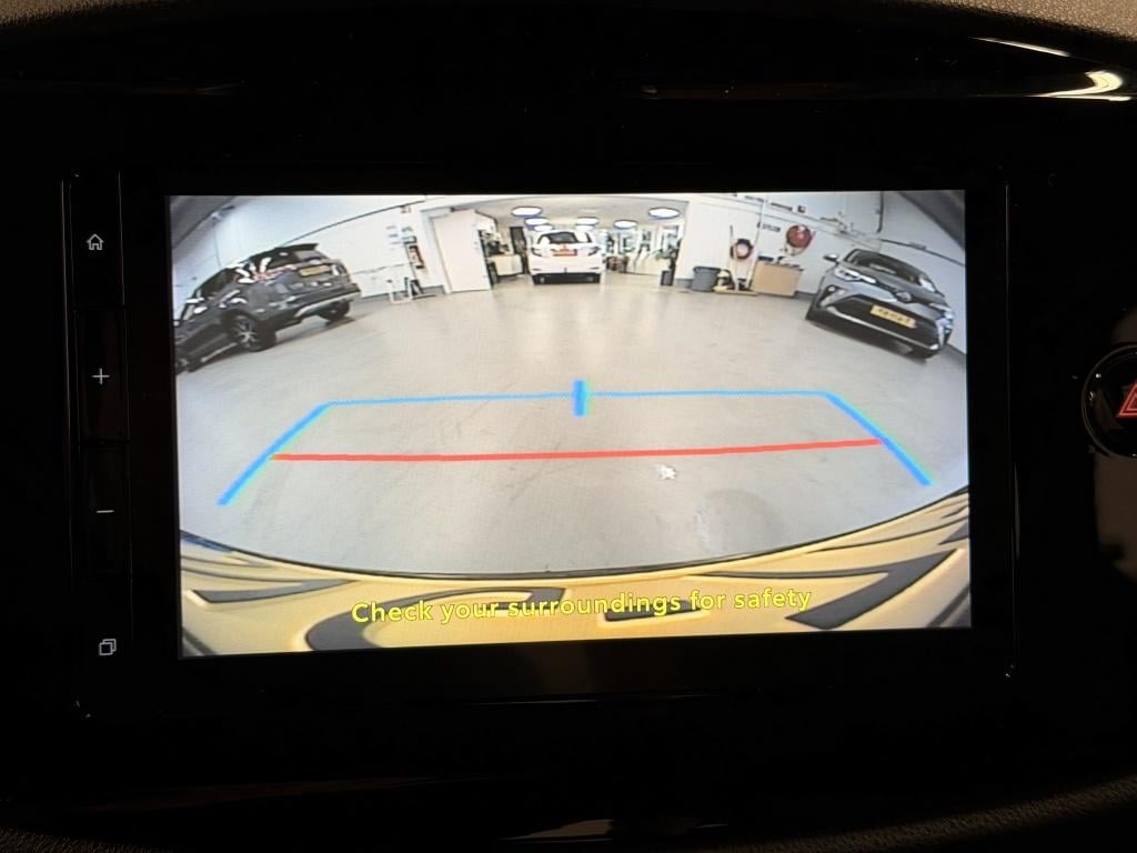 Toyota Aygo X hybrid 115 play